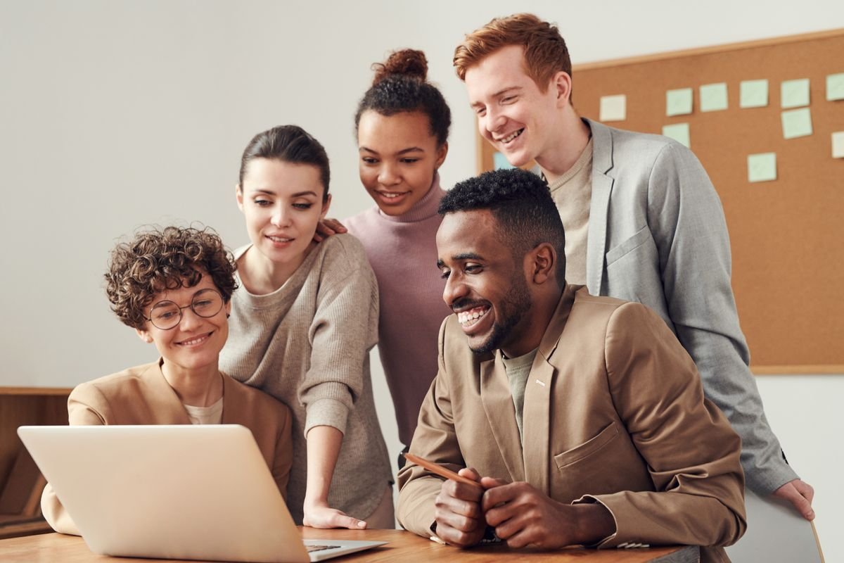 Équipe tech en réunion — étude de cas H&Y Way